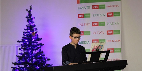 Powiększ grafikę: koncert-koled-w-pracowni-instrumentalnej-11-12-2024-r-580386.jpg