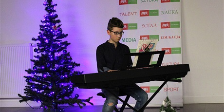 Powiększ grafikę: koncert-koled-w-pracowni-instrumentalnej-11-12-2024-r-580387.jpg