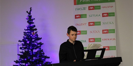 Powiększ grafikę: koncert-koled-w-pracowni-instrumentalnej-11-12-2024-r-580388.jpg