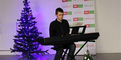 Powiększ grafikę: koncert-koled-w-pracowni-instrumentalnej-11-12-2024-r-580389.jpg