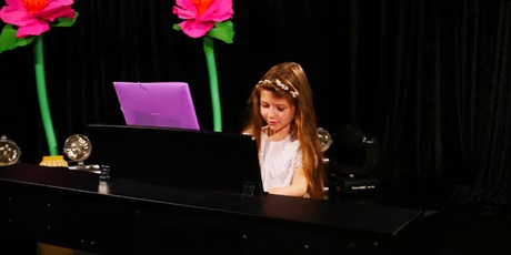 Powiększ grafikę: koncert-pracowni-keyboardu-703422.jpg
