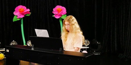 Powiększ grafikę: koncert-pracowni-keyboardu-703425.jpg