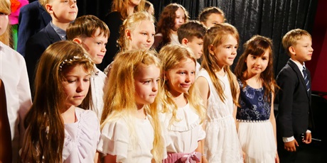Powiększ grafikę: koncert-pracowni-keyboardu-703441.jpg