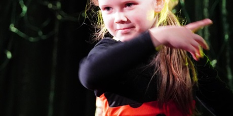 Powiększ grafikę: musical-w-oczekiwaniu-wiosny-686366.jpg