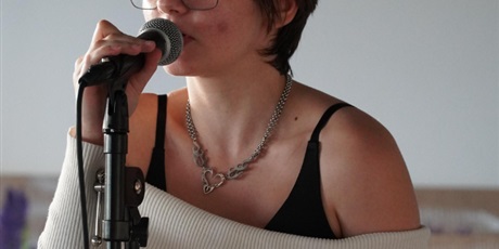 Powiększ grafikę: muzyczny-koncert-pracowni-wokalnej-642974.jpg