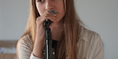 Powiększ grafikę: muzyczny-koncert-pracowni-wokalnej-642976.jpg