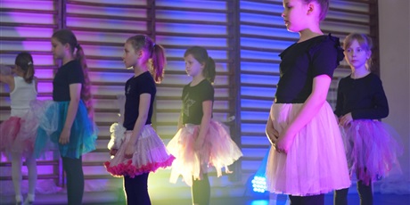 Powiększ grafikę: palacowe-dance-show-2026-697579.jpg