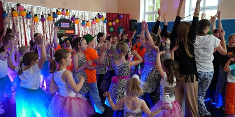 Powiększ grafikę: palacowe-dance-show-2026-697640.jpg
