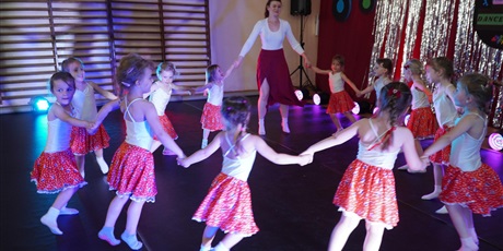 Powiększ grafikę: palacowe-dance-show-2026-697735.jpg