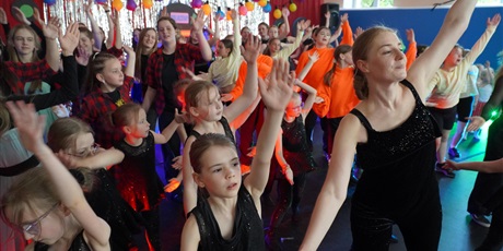Powiększ grafikę: palacowe-dance-show-2026-697750.jpg