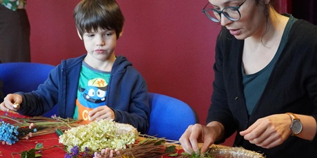 Powiększ grafikę: przyklej-sie-do-lasu-warsztaty-rodzinne-w-palacu-mlodziezy-650288.jpg