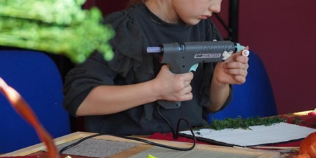 Powiększ grafikę: przyklej-sie-do-lasu-warsztaty-rodzinne-w-palacu-mlodziezy-650315.jpg