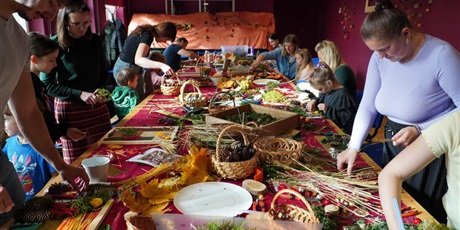 Powiększ grafikę: przyklej-sie-do-lasu-warsztaty-rodzinne-w-palacu-mlodziezy-650320.jpg