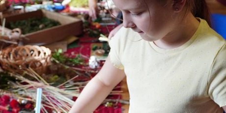 Powiększ grafikę: przyklej-sie-do-lasu-warsztaty-rodzinne-w-palacu-mlodziezy-650321.jpg