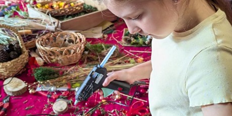 Powiększ grafikę: przyklej-sie-do-lasu-warsztaty-rodzinne-w-palacu-mlodziezy-650342.jpg