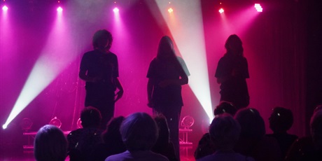 Powiększ grafikę: retro-szlagiery-tance-i-bajery-w-rytmie-gdanskich-dni-seniora-650830.jpg