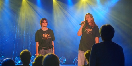 Powiększ grafikę: retro-szlagiery-tance-i-bajery-w-rytmie-gdanskich-dni-seniora-650850.jpg