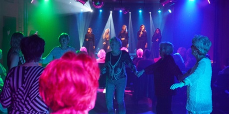 Powiększ grafikę: retro-szlagiery-tance-i-bajery-w-rytmie-gdanskich-dni-seniora-650852.jpg