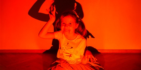 Powiększ grafikę: straaaszne-zajecia-z-pracowni-tanecznej-elzbiety-pruszko-654915.jpg