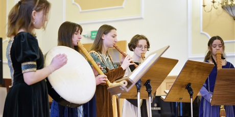 Powiększ grafikę: sukces-zespolu-fletow-prostych-piccolo-as-na-46-ogolnopolskim-festiwalu-zespolow-muzyki-dawnej-schola-cantorum-w-kaliszu-676712.jpg
