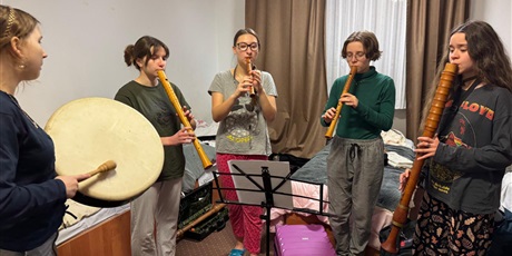 Powiększ grafikę: sukces-zespolu-fletow-prostych-piccolo-as-na-46-ogolnopolskim-festiwalu-zespolow-muzyki-dawnej-schola-cantorum-w-kaliszu-676713.jpg