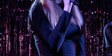 Powiększ grafikę: swiateczno-noworoczny-koncert-pracowni-wokalnej-670851.jpg