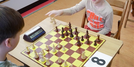 Powiększ grafikę: v-turniej-szachowa-zima-w-palacu-mlodziezy-671736.jpg