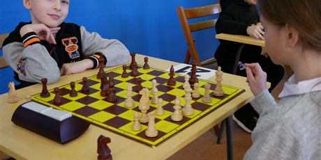 Powiększ grafikę: v-turniej-szachowa-zima-w-palacu-mlodziezy-671741.jpg