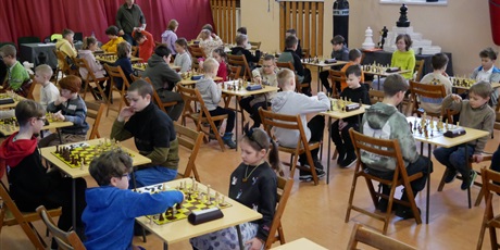 Powiększ grafikę: v-turniej-szachowa-zima-w-palacu-mlodziezy-671746.jpg
