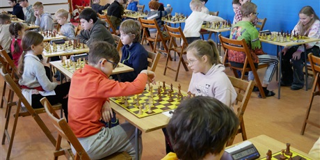 Powiększ grafikę: v-turniej-szachowa-zima-w-palacu-mlodziezy-671749.jpg