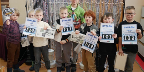 Powiększ grafikę: v-turniej-szachowa-zima-w-palacu-mlodziezy-671760.jpg