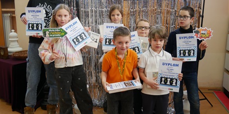 Powiększ grafikę: v-turniej-szachowa-zima-w-palacu-mlodziezy-671761.jpg