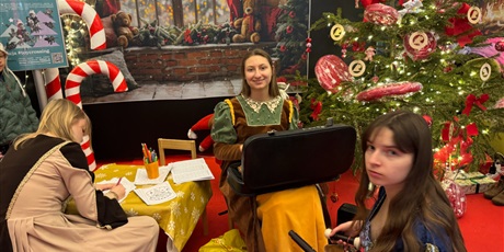 Powiększ grafikę: Świąteczne kolędowanie Zespołu Piccolo As 