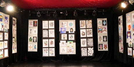 Powiększ grafikę: wystawa-prac-uczestnikow-pracowni-ilustracji-i-komiksu-491386.jpg
