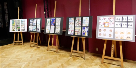 Powiększ grafikę: wystawa-prac-uczestnikow-pracowni-ilustracji-i-komiksu-491399.jpg